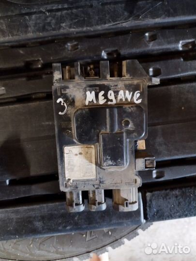 Блок предохранителей Renault Megane 3 K4MV838 2012