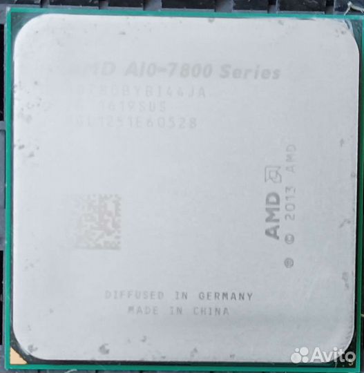 Материнская плата с процессором и памятью