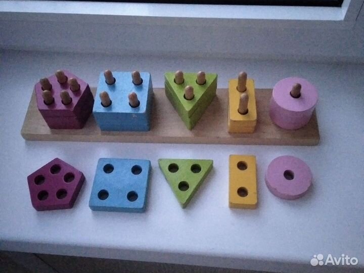 Пакетом развивающие игрушки для малышей