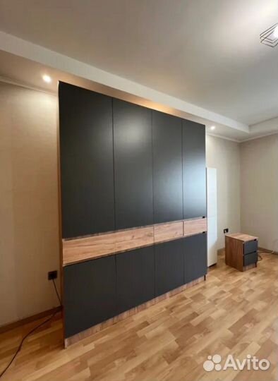 Шкаф 4-х створчатый новый