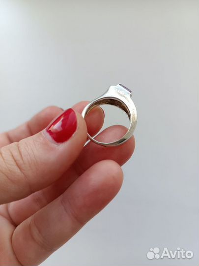 Серебряное кольцо с камнем Асимметричное