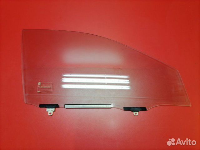 Стекло двери переднее правое Toyota Corolla