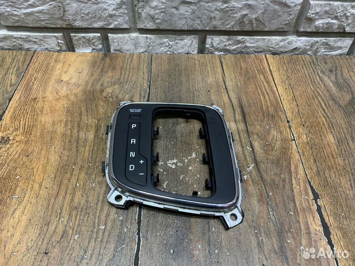 Kia Ceed Накладка декоративная на кулису АКПП