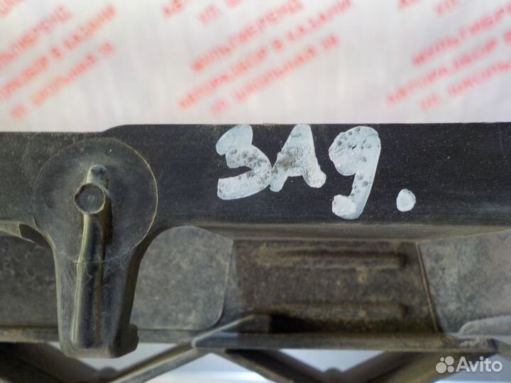 Направляющая заднего бампера VW Пассат CC Рест