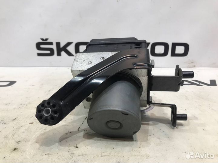 Блок ABS (насос) BMW 5-Series/M5