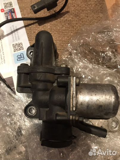 Клапан системы охлаждения Мерседес мл 164 6.3 Амг