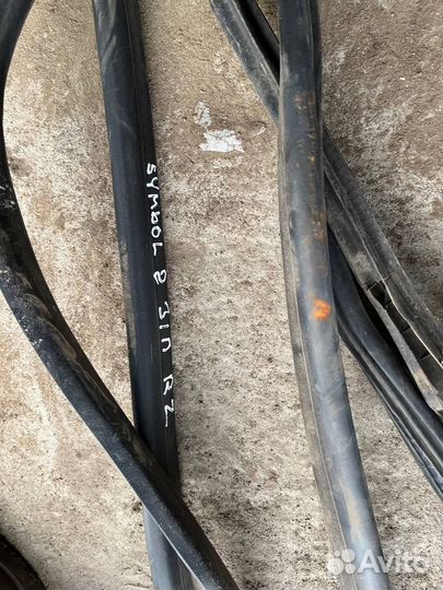 Уплотнитель двери Renault Symbol 2 NEW 08-12