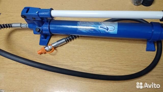 Насос гидравлический ручной 10 тонн для кузовных