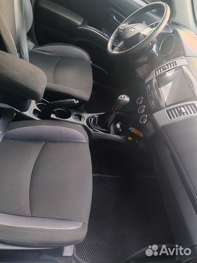 Mitsubishi Outlander 2.0 МТ, 2011, 205 000 км