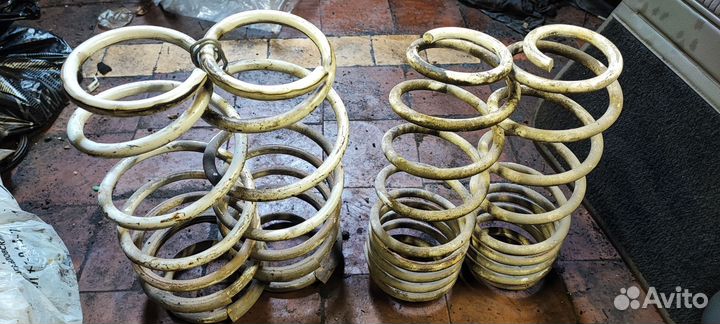 Продам пружины TRD vitz RS NCP 91