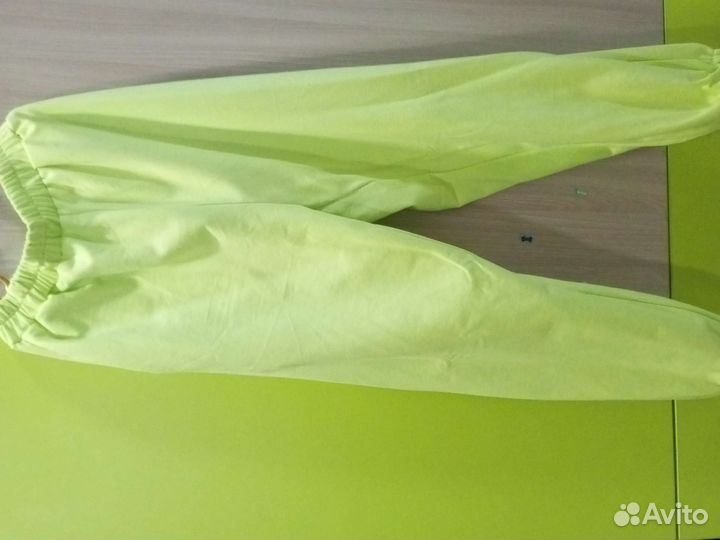 Спортивный костюм женский