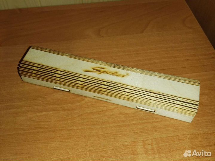 Деревянный футляр для очков