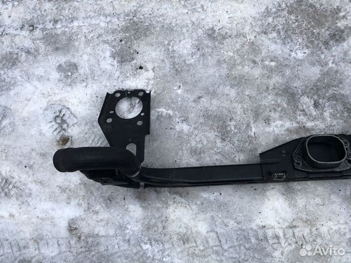 Балка подрадиаторная Audi A4 B6 2,5 TDI