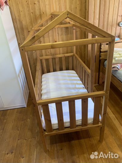 Детская кровать домик 140*70