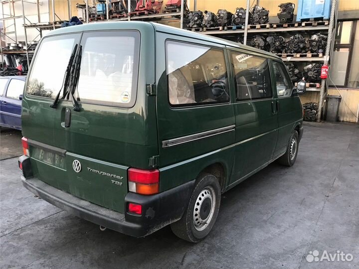 Разбор на запчасти Volkswagen Transporter 4