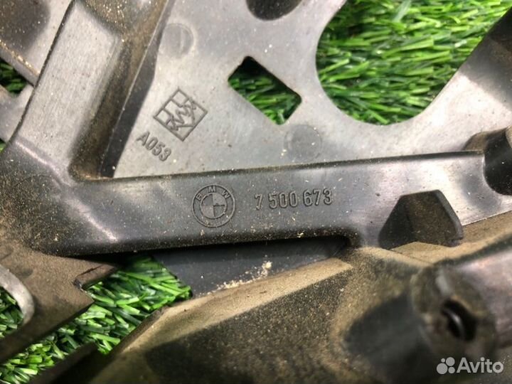 Кронштейн впускного коллектора Bmw 1 E87 N46B20