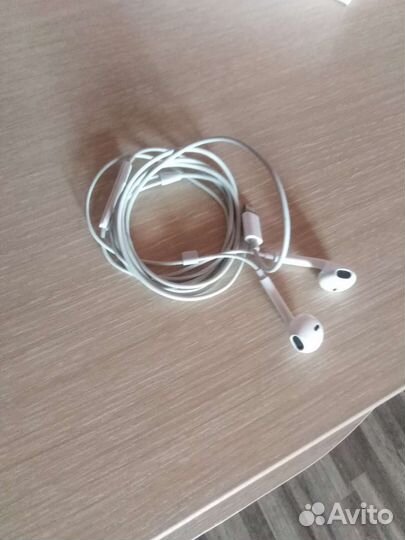 Наушники apple