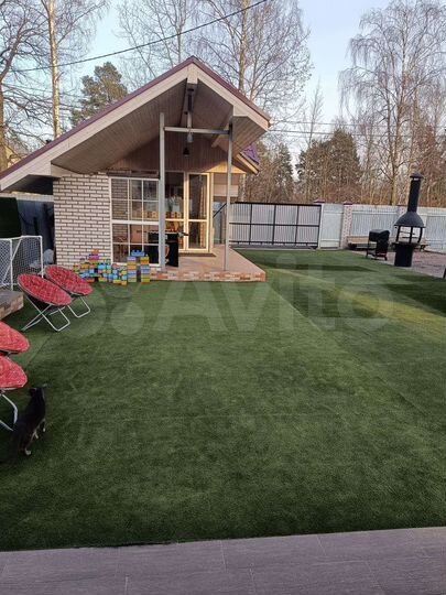 Коттедж 300 м² на участке 6 сот.