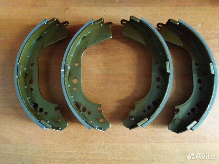 Колодки тормозные задние Toyota Land Cruiser