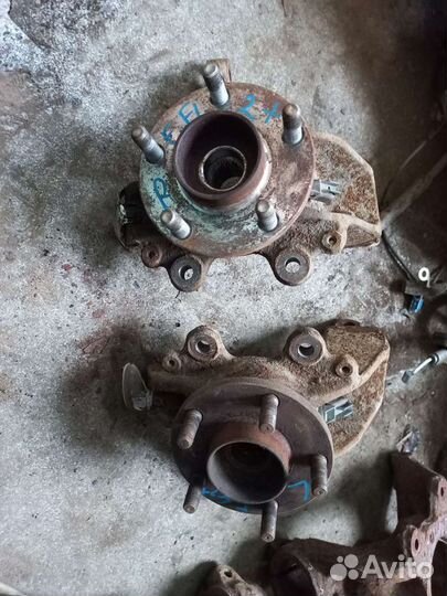 Поворотный кулак Ford Focus 2