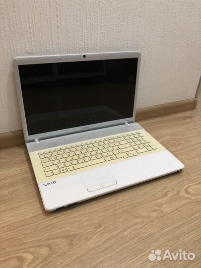 Ноутбук Sony Vaio PCG-71511V