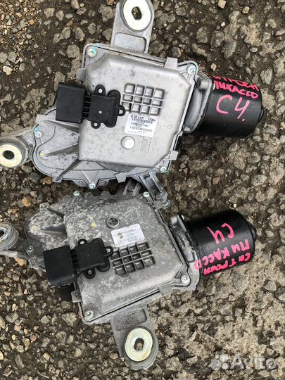 Мотор стеклоочистителя передний Citroen C4 Picasso