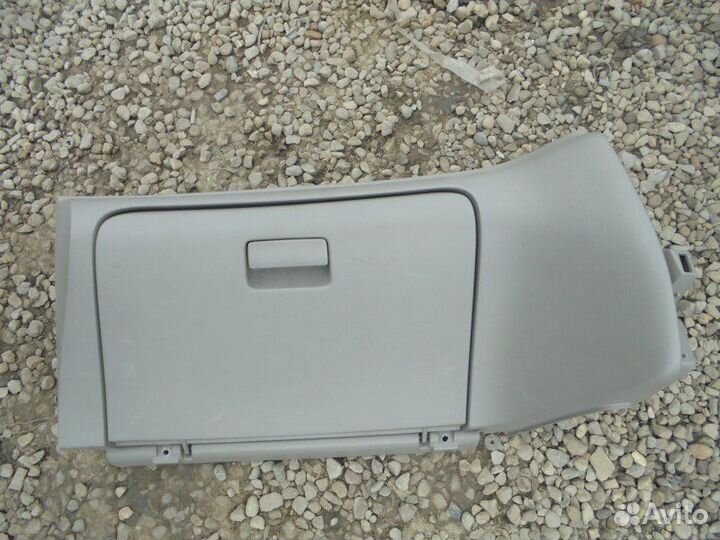 Бардачок Nissan R'nessa N30 SR20DE 2000/2