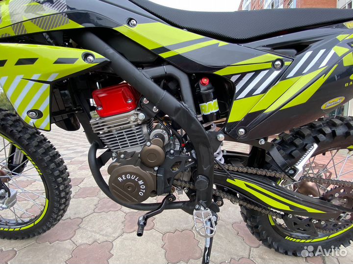 Мотоцикл Regulmoto ZR 300