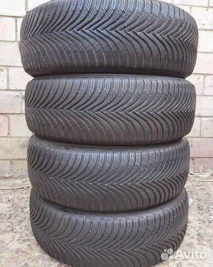 Michelin Alpin 5 215/65 R16 98H