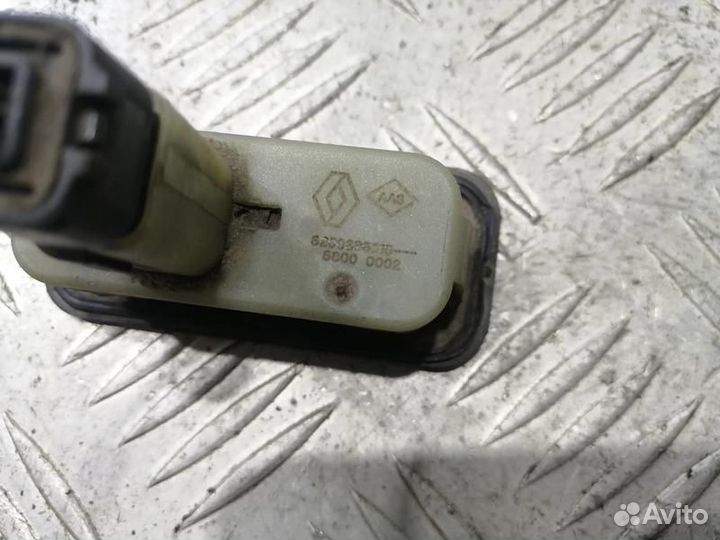 Кнопка багажника Renault Megane 3 хэтчбек