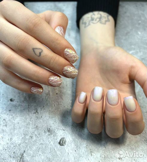 Требуется модель на маникюр