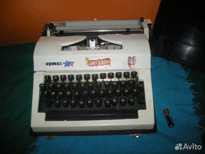 Печатная машинка Opmex пишущая