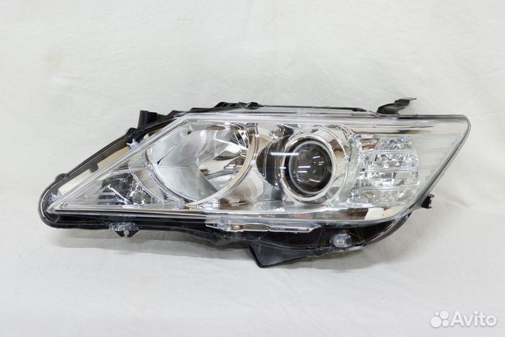 Фара левая Toyota Camry 7 XV50, 2011-2014, галоген