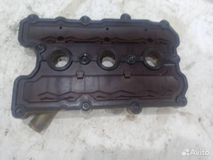 Крышка клапанная 06E103472N