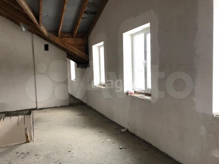 Дом 165,6 м² на участке 4,7 сот.