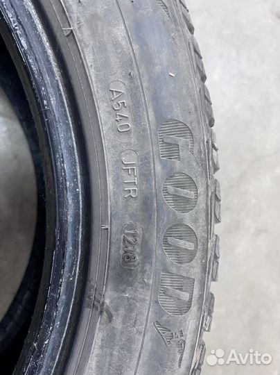Goodyear UltraGrip Ice 2 225/50 R17