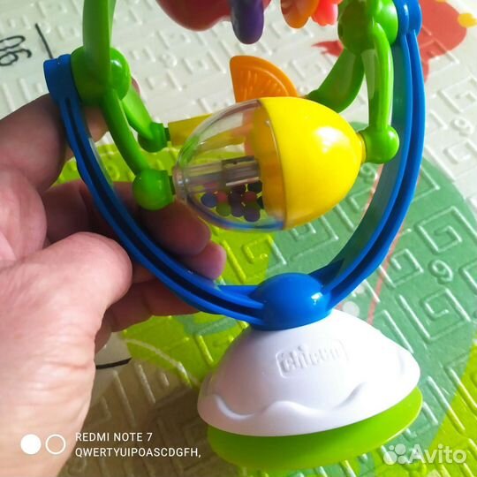 Игрушка на присоске chicco