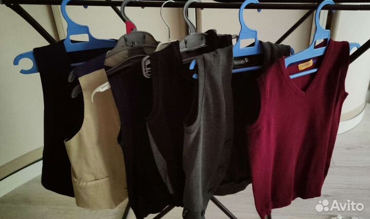 Жилетки школьные для мальчика, 122 рр