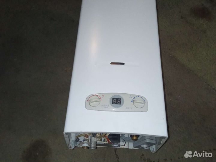 Газовая колонка нева lyx 5611