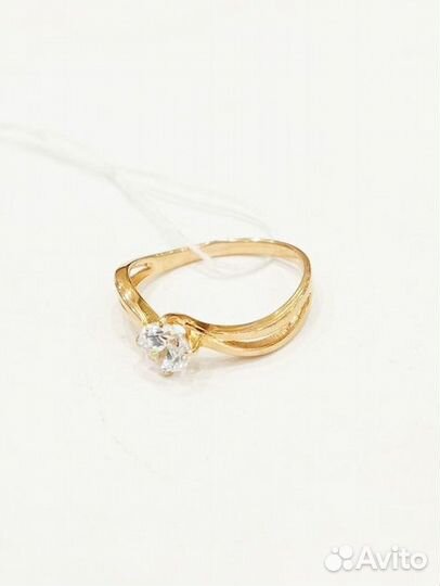 Золотое кольцо с камнем 16,5р