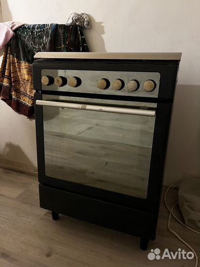 Газовая плита бу (Hotpoint ariston)