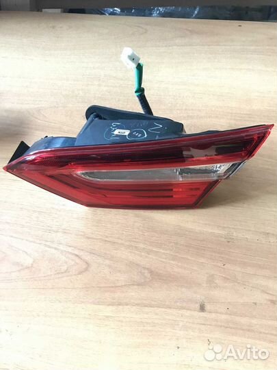 Фонарь внутренний правый Toyota Camry V70 новый