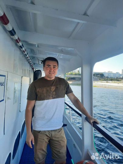 Машинист гусеничного экскаватора