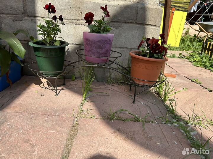 Подставка под цветы