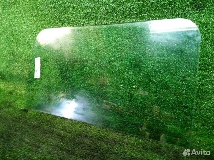 Стекло переднее Hyundai 7- 9 Series эксковатор