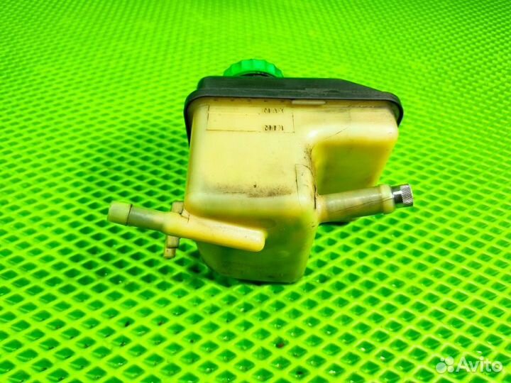 Бачок гидроусилителя Audi 80 b3 Ауди 80 б3