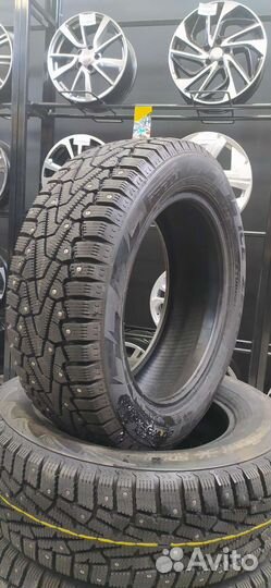 Pirelli Ice Zero 215/65 R16