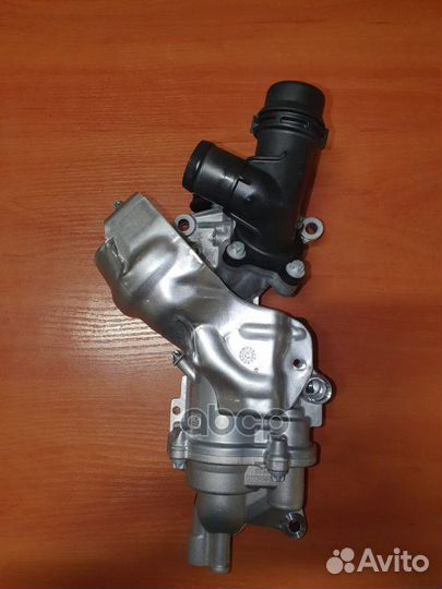 Насос водяной A274200080080 mercedes-benz