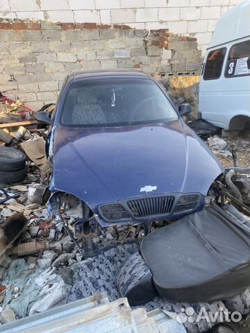 Капот на Chevrolet lanos