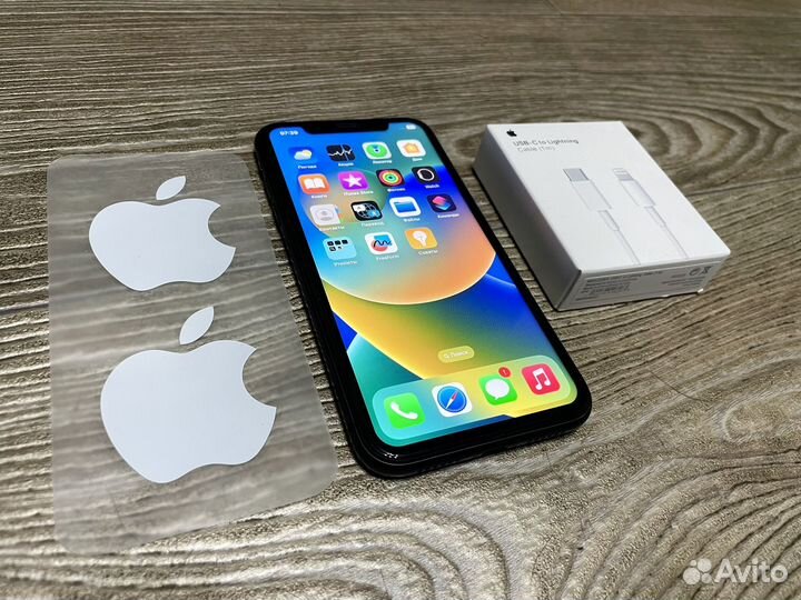iPhone 11, 64 ГБ